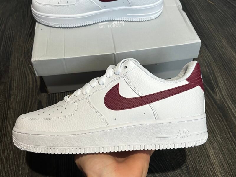 Nike Air Force 1’07 - Dark Red