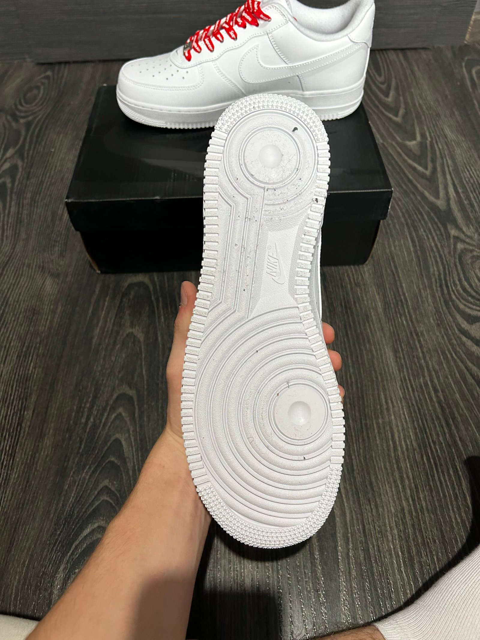 Nike Air Force 1’07 – Supreme White