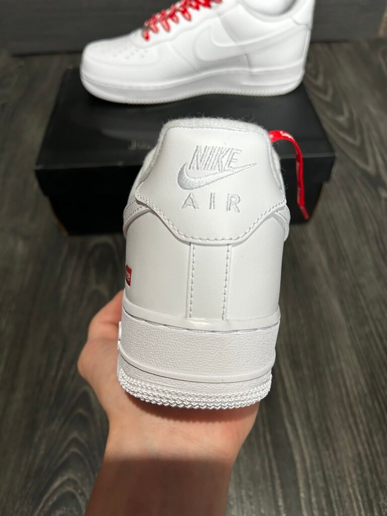 Nike Air Force 1’07 – Supreme White