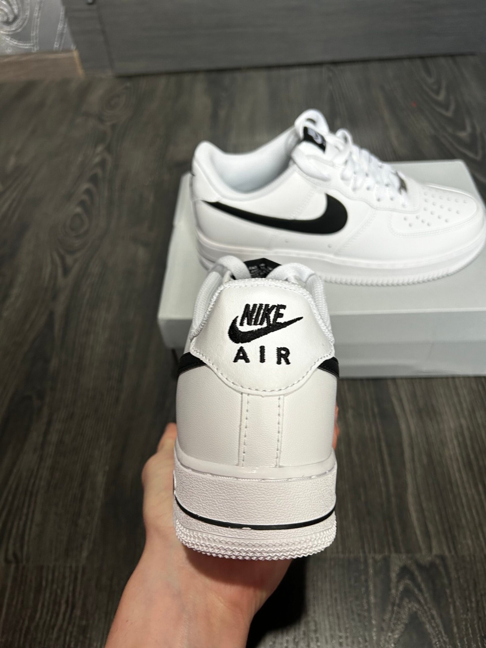 Nike Air Force 1’07 – Black & White