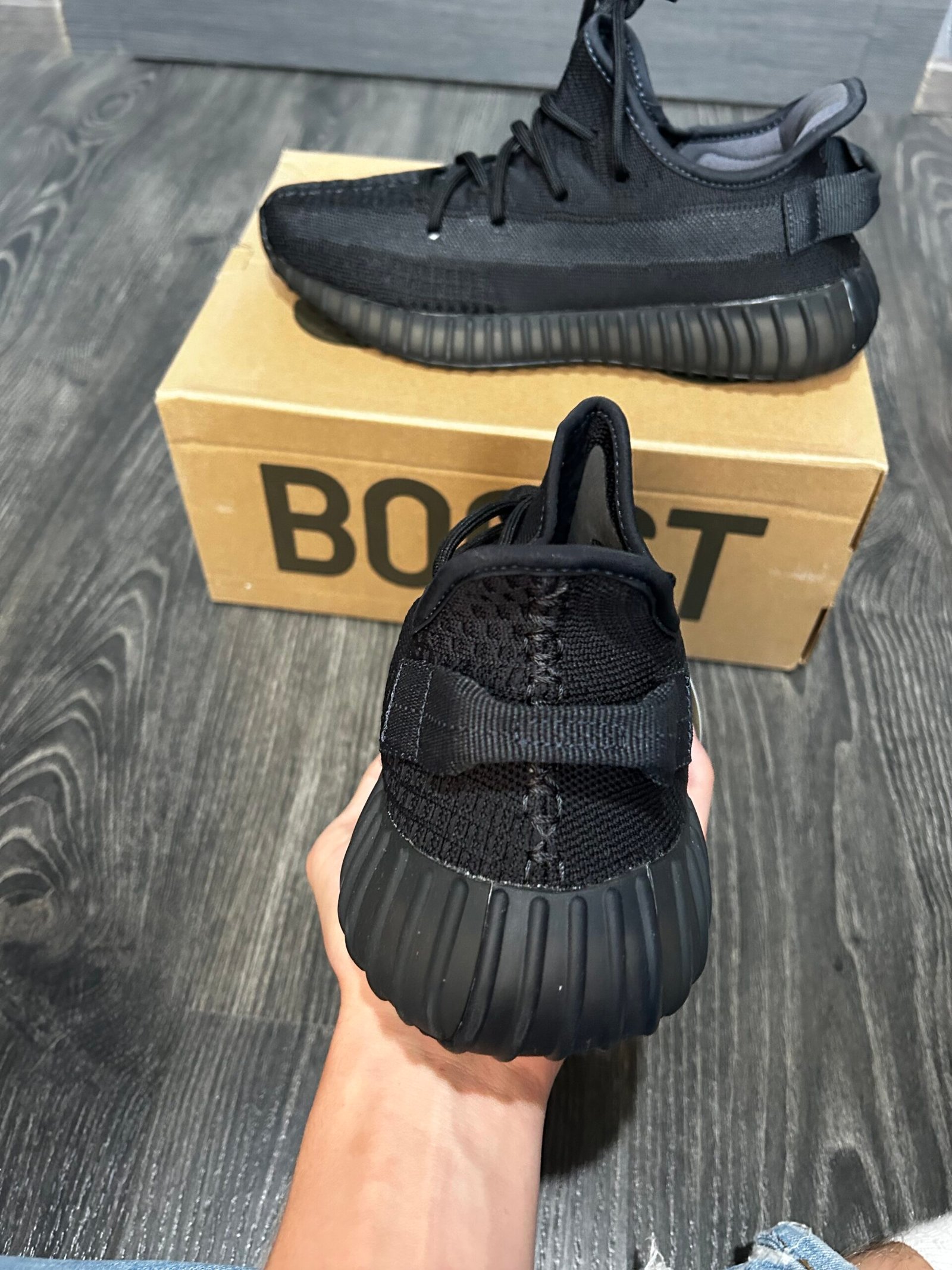 Adidas Yeezy Boost 350 V2 – Onyx