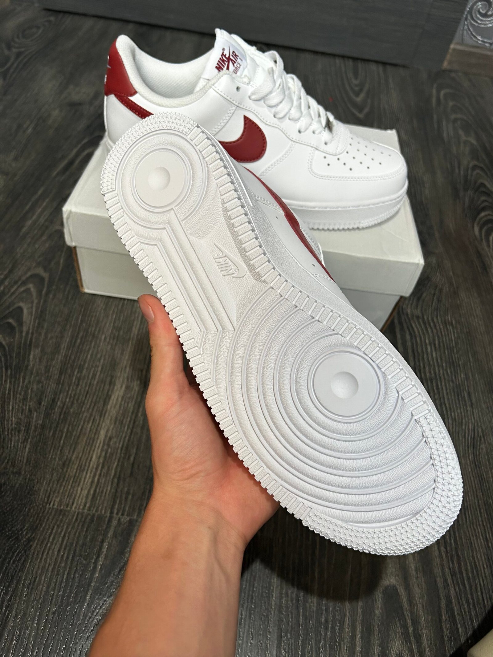 Nike Air Force 1’07 – White Fire Red