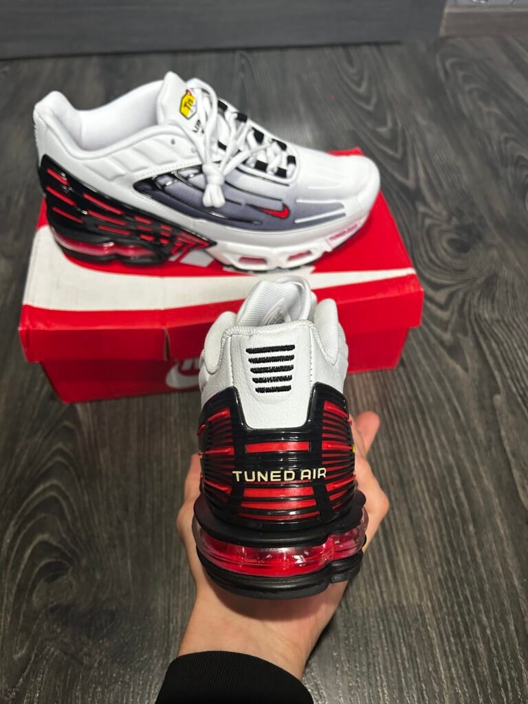 Nike Air Max Plus 3 – White / Black