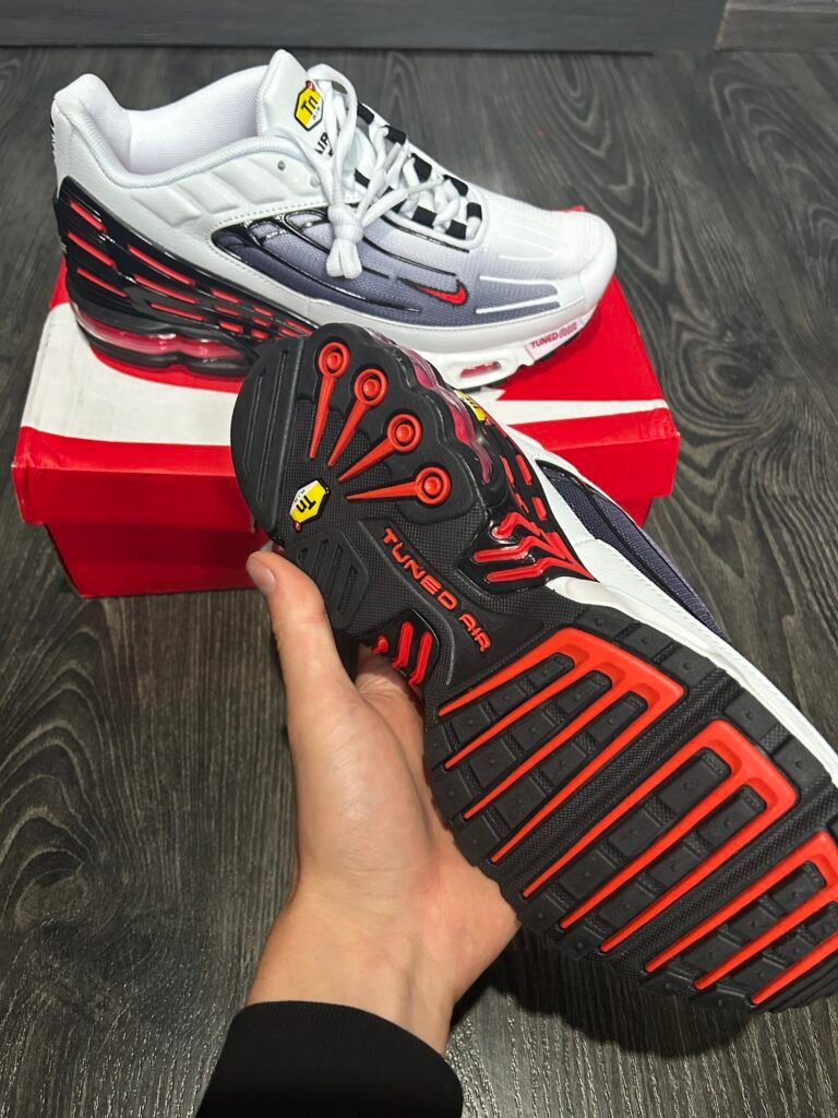 Nike Air Max Plus 3 – White / Black